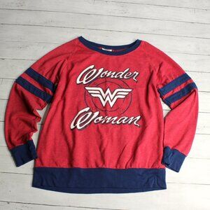 DC Comic Wonder Woman Vintage Graphic Sweatshirt Size L Red Long Sleeve